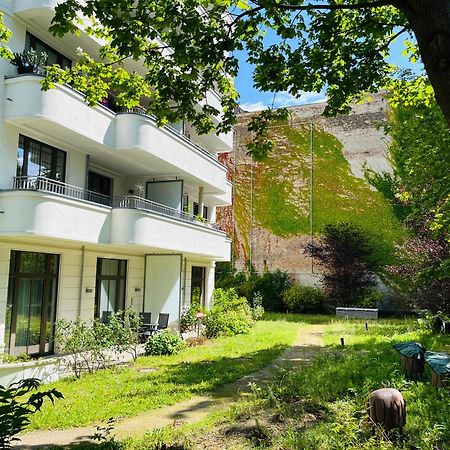 Modern Apartment In Mitte Berlin Exterior foto